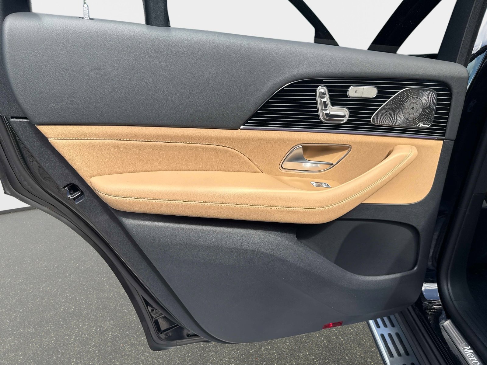 New 2026 Mercedes-Benz GLS 450 4MATIC image 11