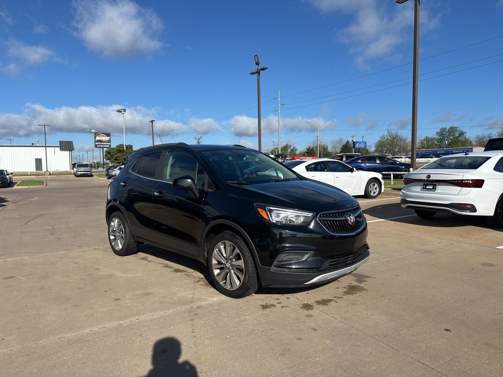 Used 2020 Buick Encore Preferred w/ Safety Package FWD image 3