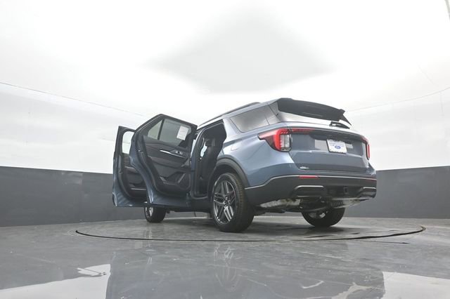 New 2026 Ford Explorer ST-Line w/ ST-Line Street Pack image 45