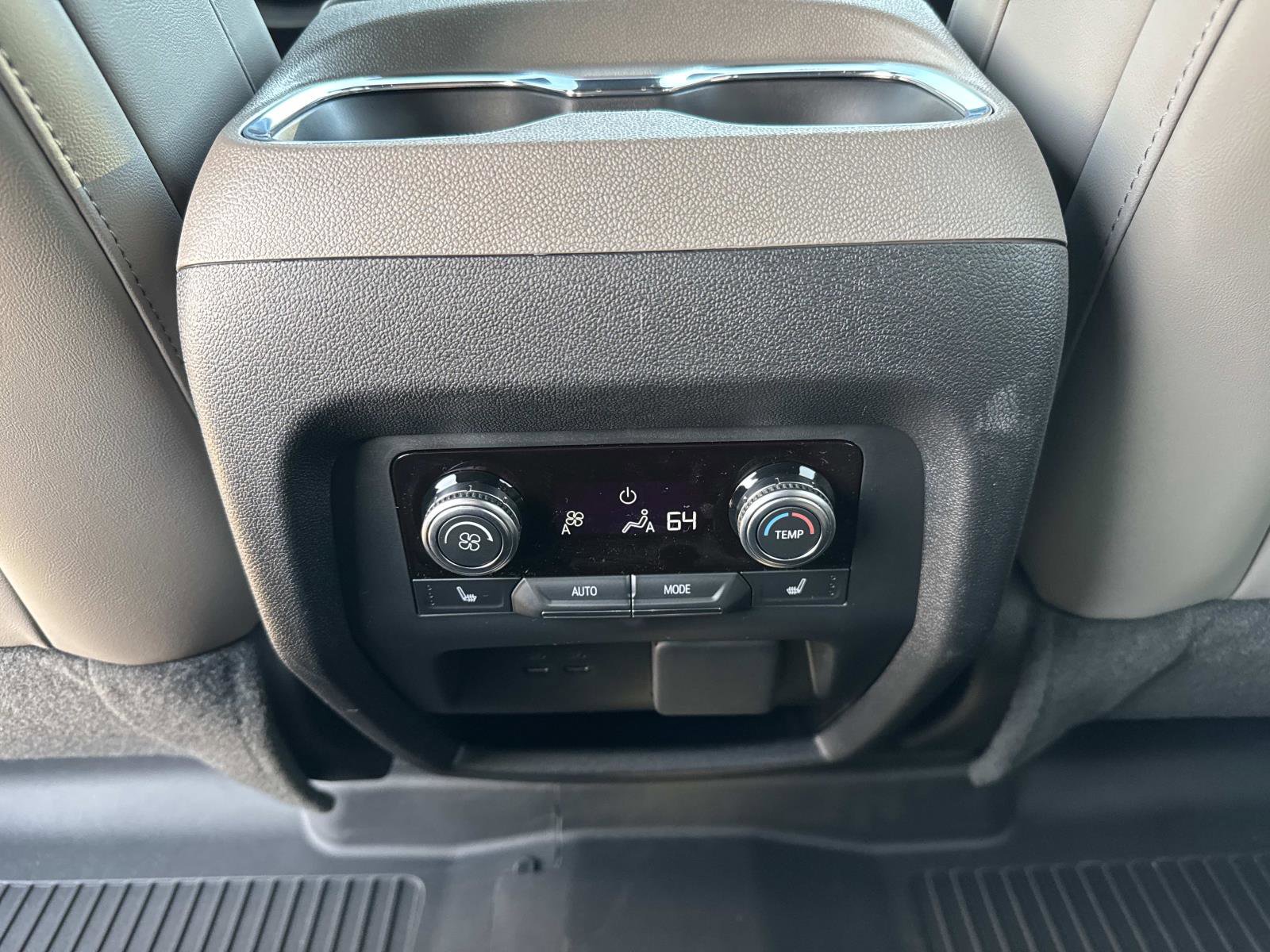 New 2026 GMC Acadia Elevation w/ Elevation Premium Package image 18