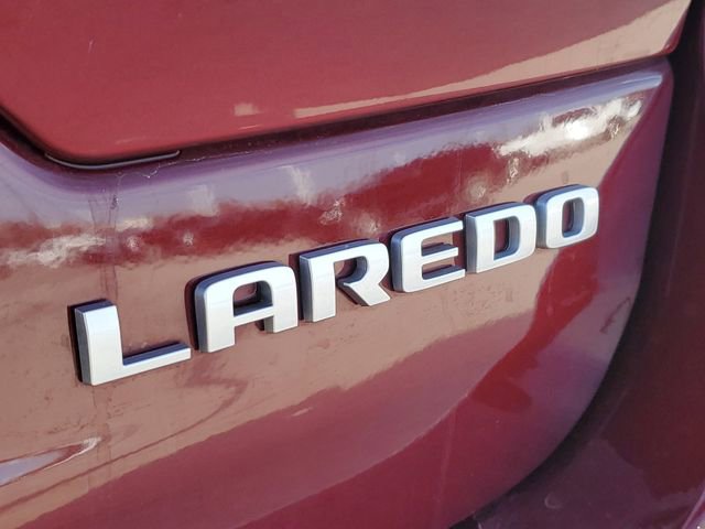 Used 2025 Jeep Grand Cherokee Laredo X image 8