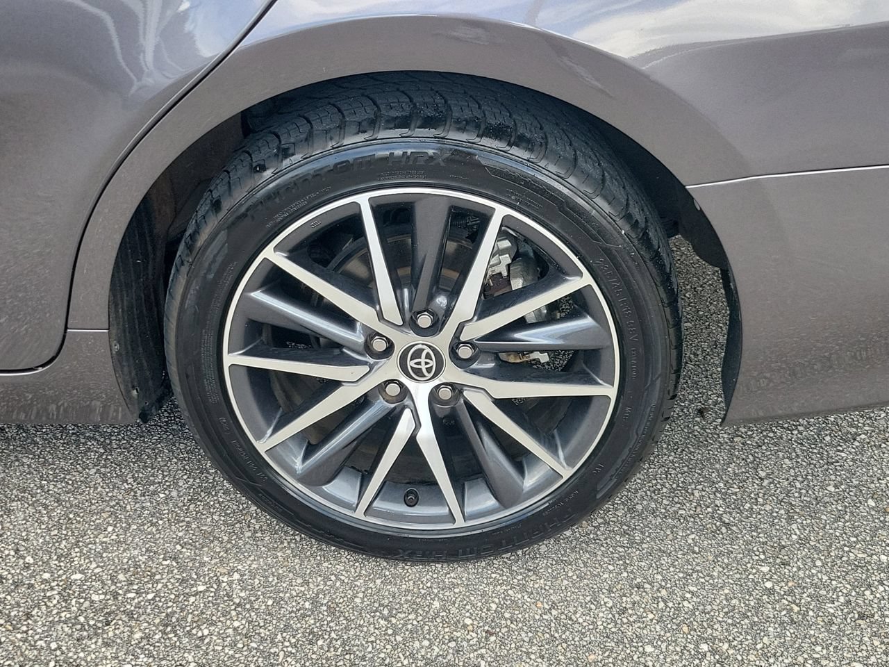 Used 2023 Toyota Camry XLE FWD image 5