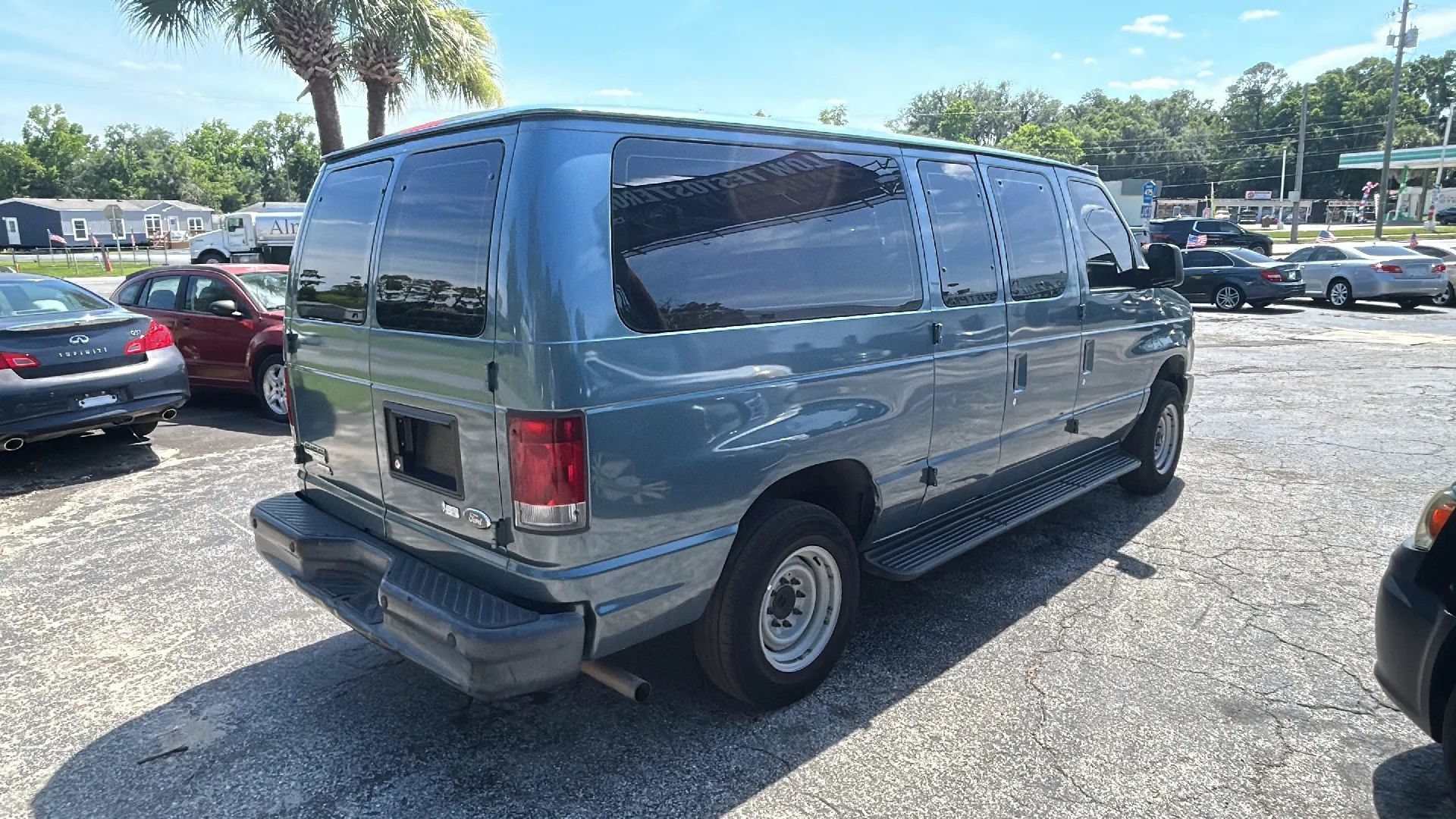 Used 2013 Ford E-150 and Econoline 150 Wagon w/ PWR Windows & Locks Group RWD image 6