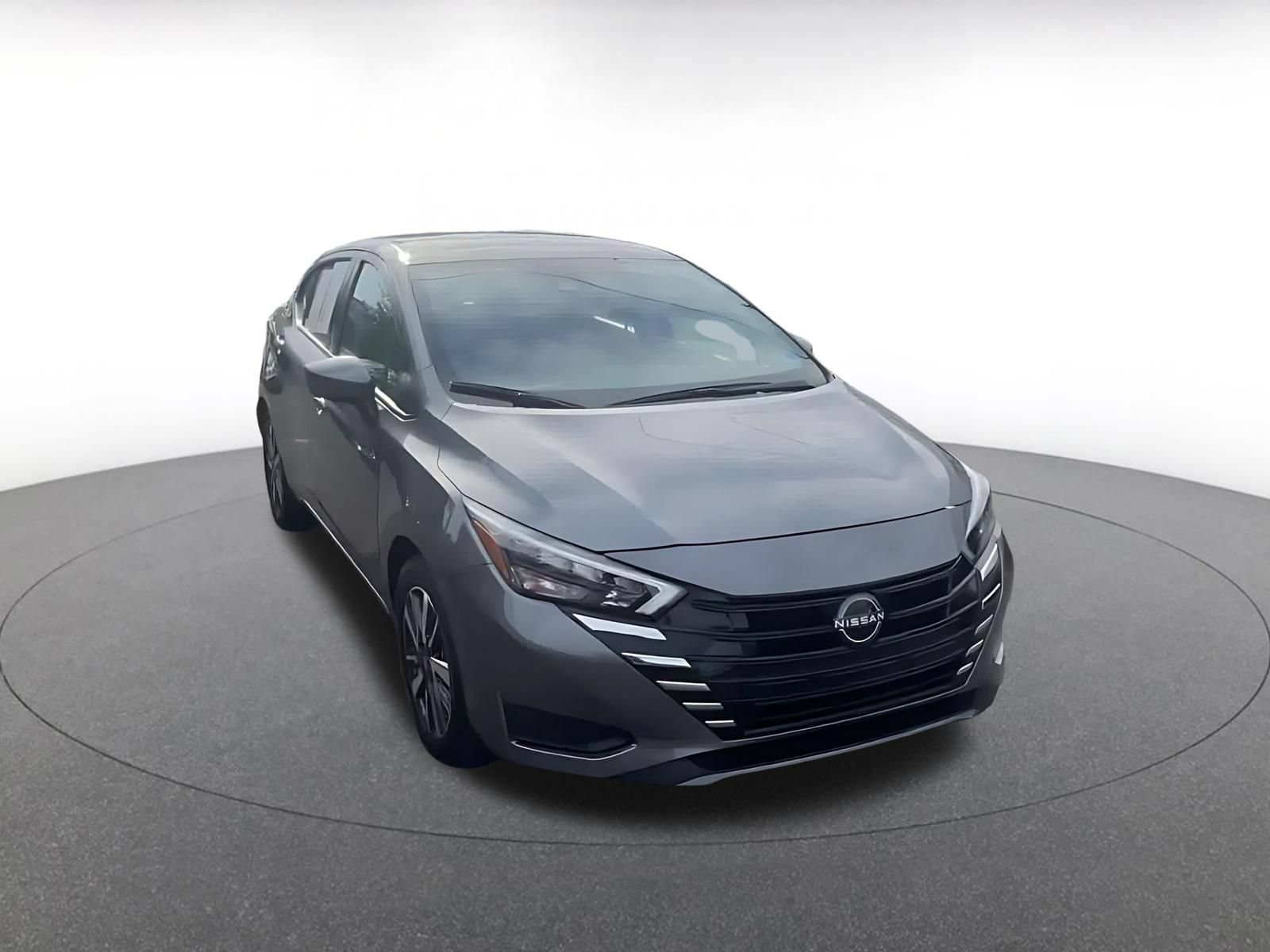 Used 2025 Nissan Versa SV FWD image 3