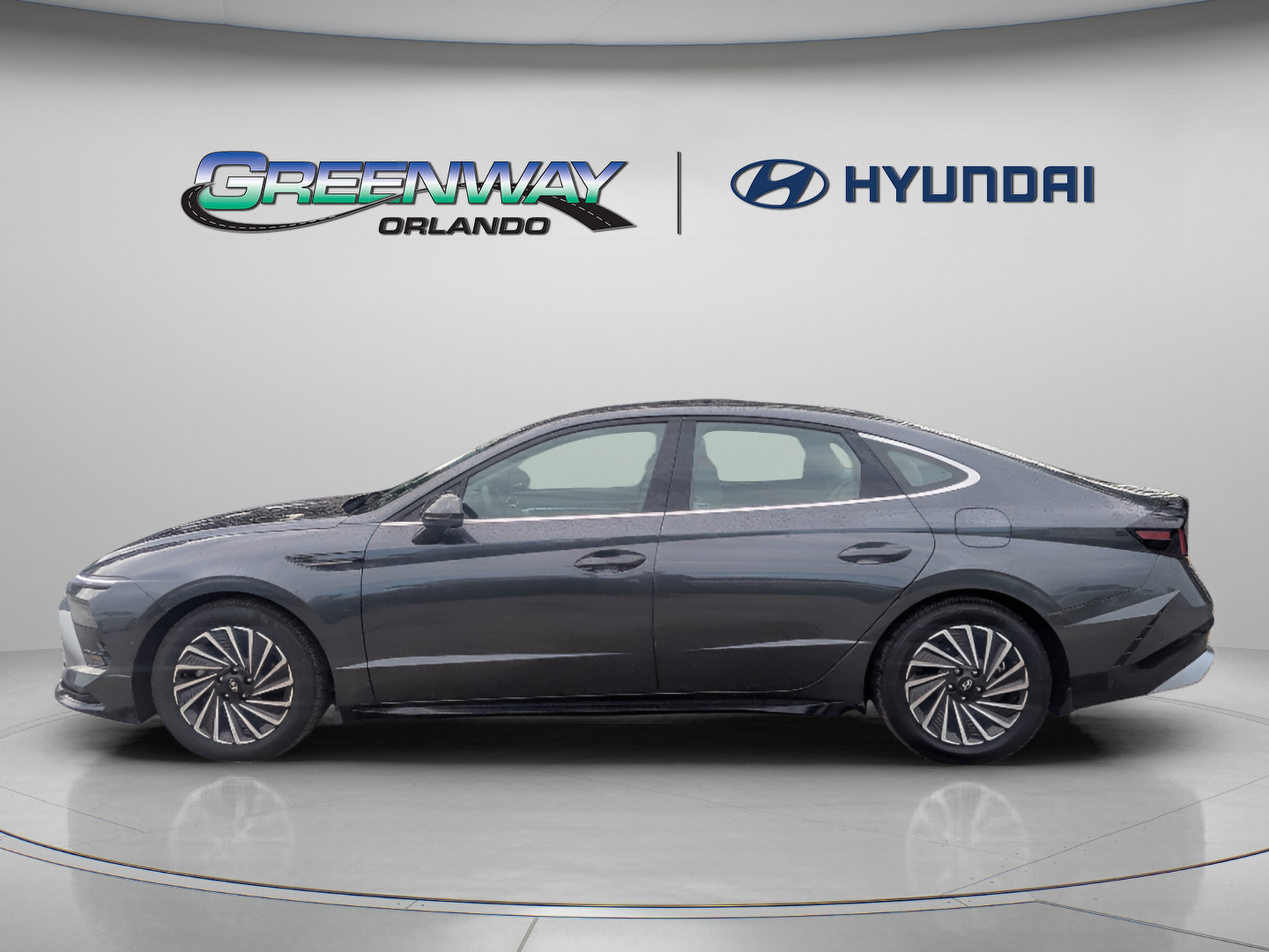 Used 2024 Hyundai Sonata Limited FWD image 5
