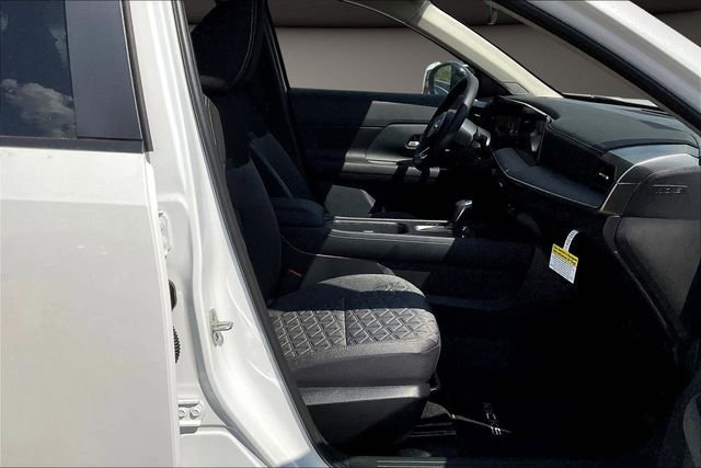 New 2026 Nissan Kicks SV w/ SV Premium Package image 10