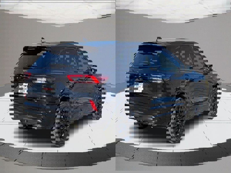 Used 2023 Ford Escape ST-Line Elite w/ Premium Technology Package image 3