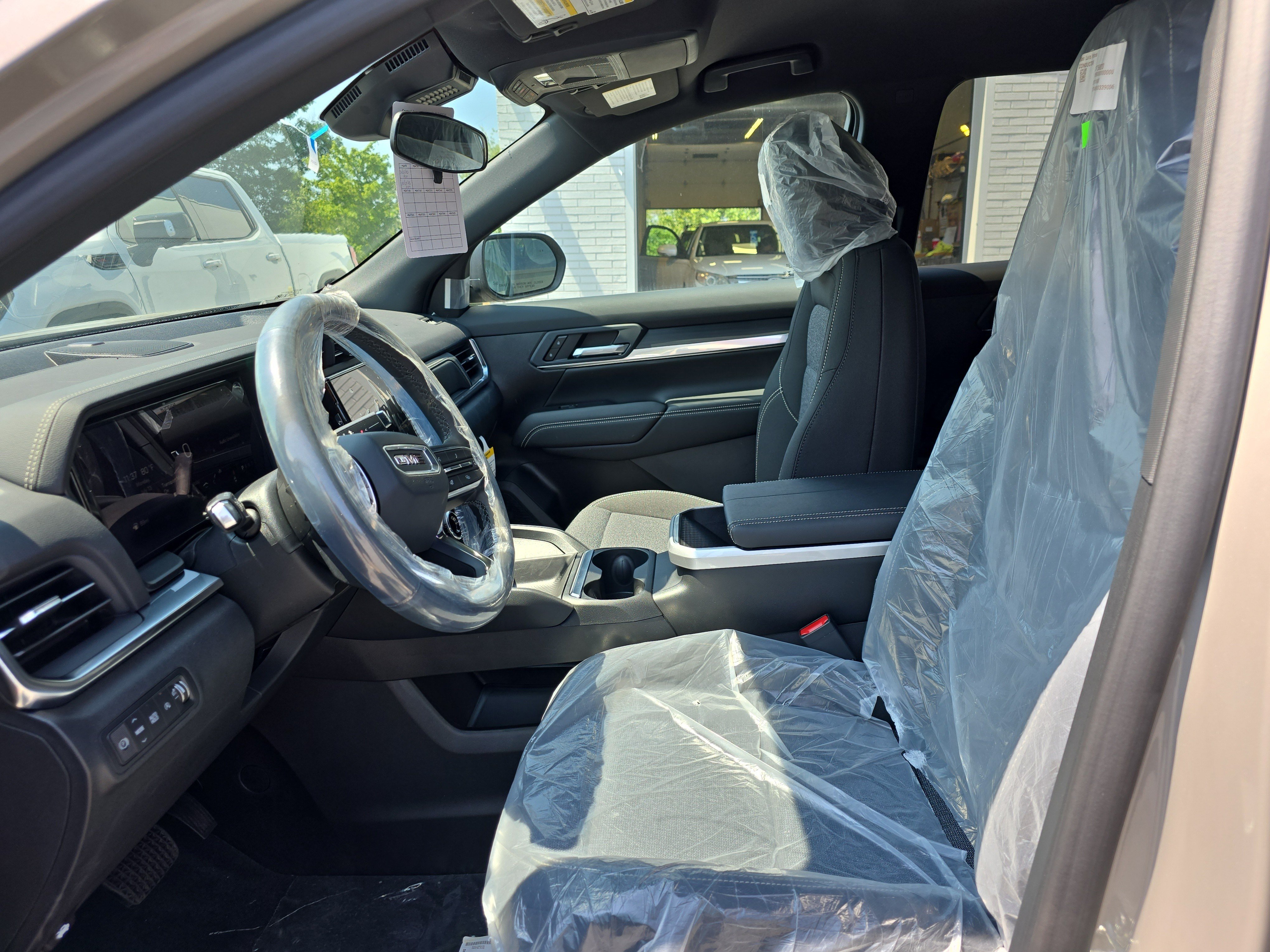New 2027 GMC Terrain Elevation w/ LPO, Floor Liner Package FWD image 12