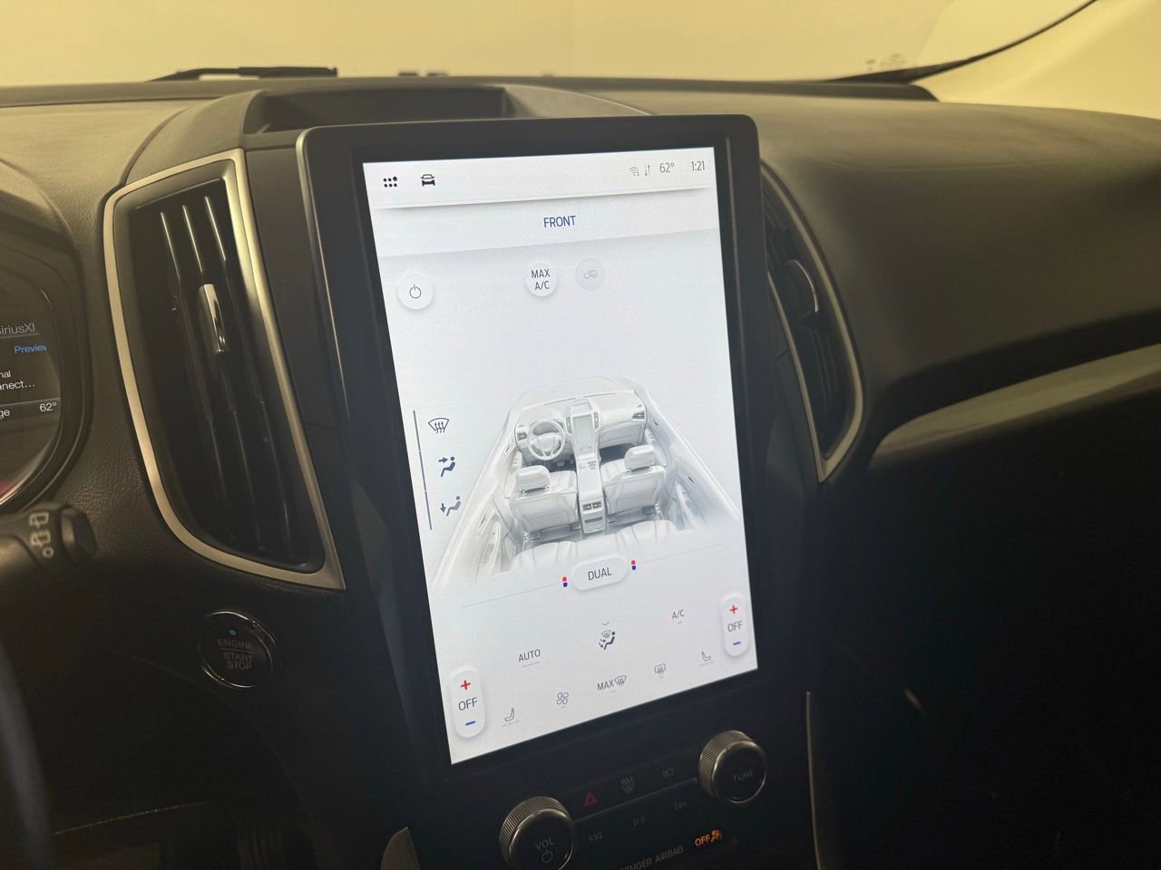 Used 2023 Ford Edge SEL image 17