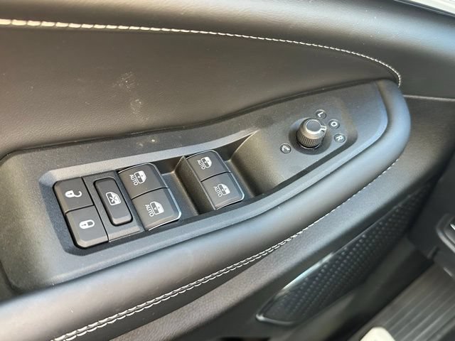 New 2025 Jeep Grand Cherokee L Overland AWD/4WD image 16