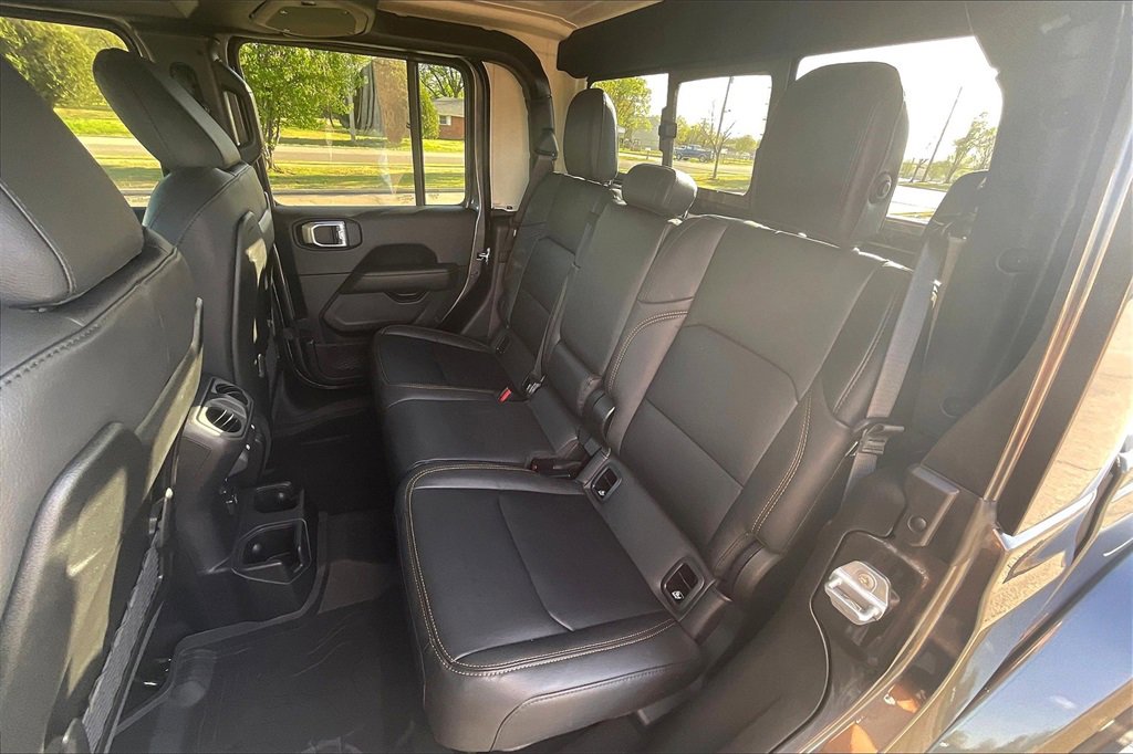 New 2025 Jeep Gladiator Sport w/ Premium Package image 10