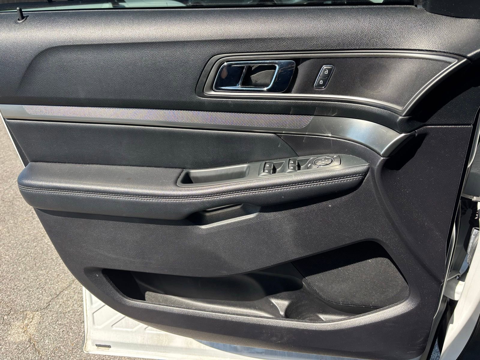 Used 2019 Ford Explorer XLT FWD image 7