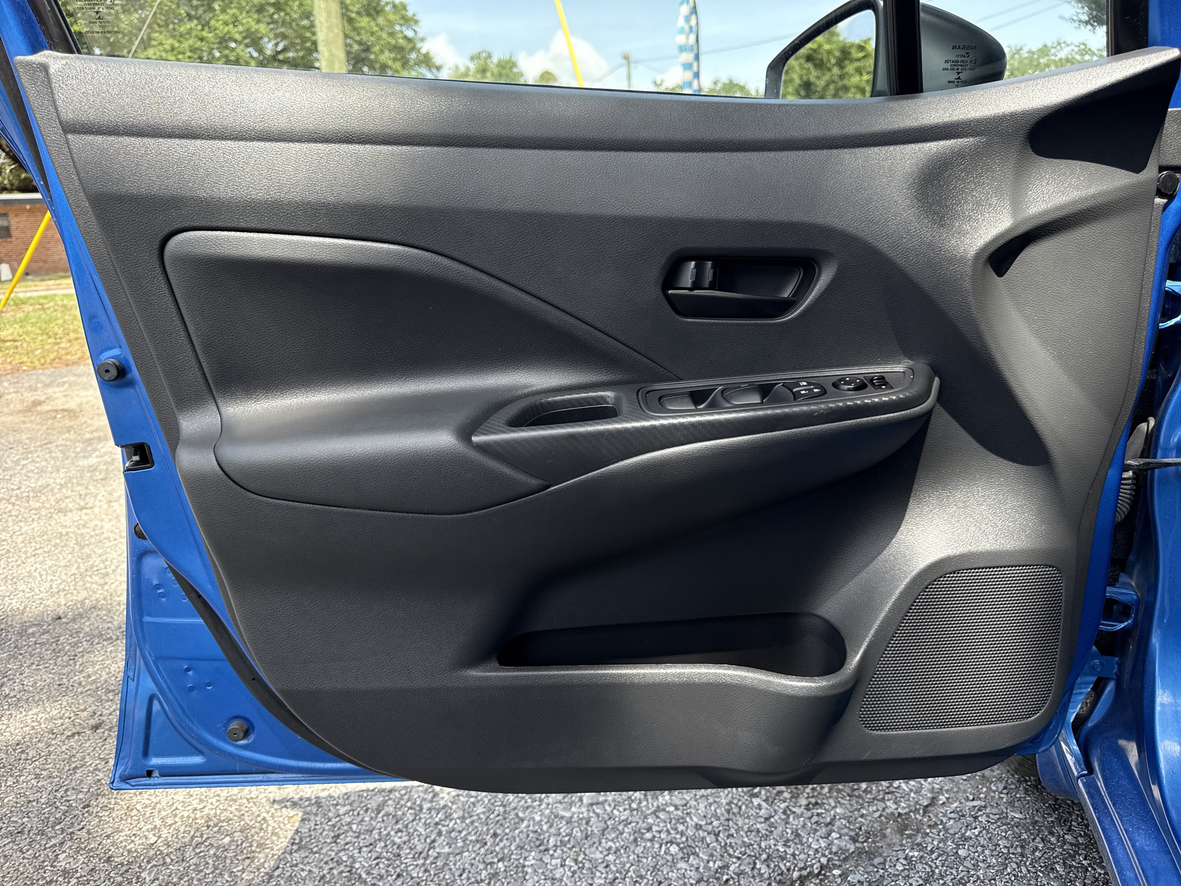 Used 2021 Nissan Versa S FWD image 30