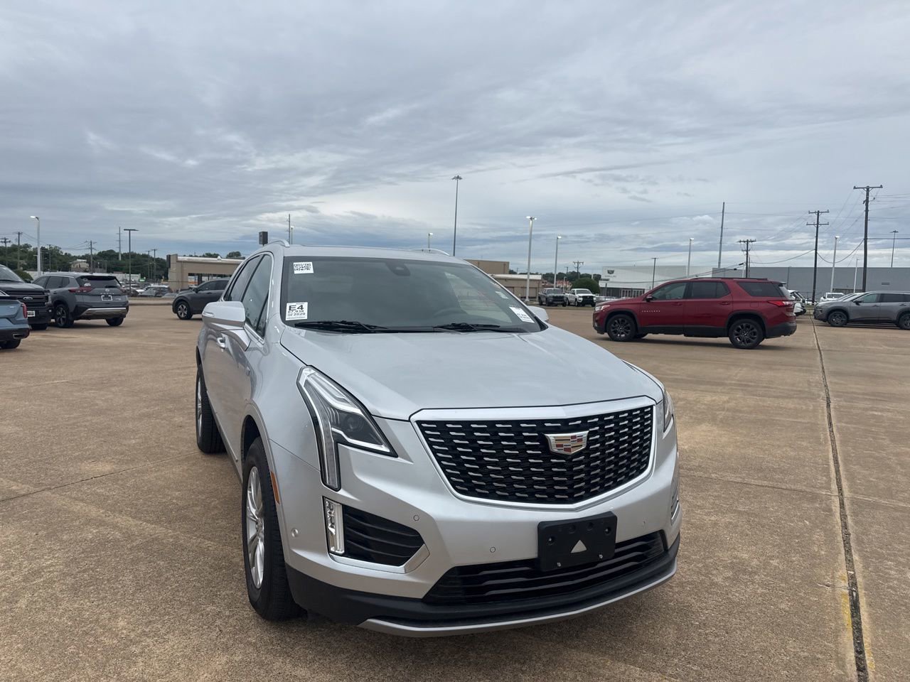 Used 2020 Cadillac XT5 Premium Luxury FWD image 2