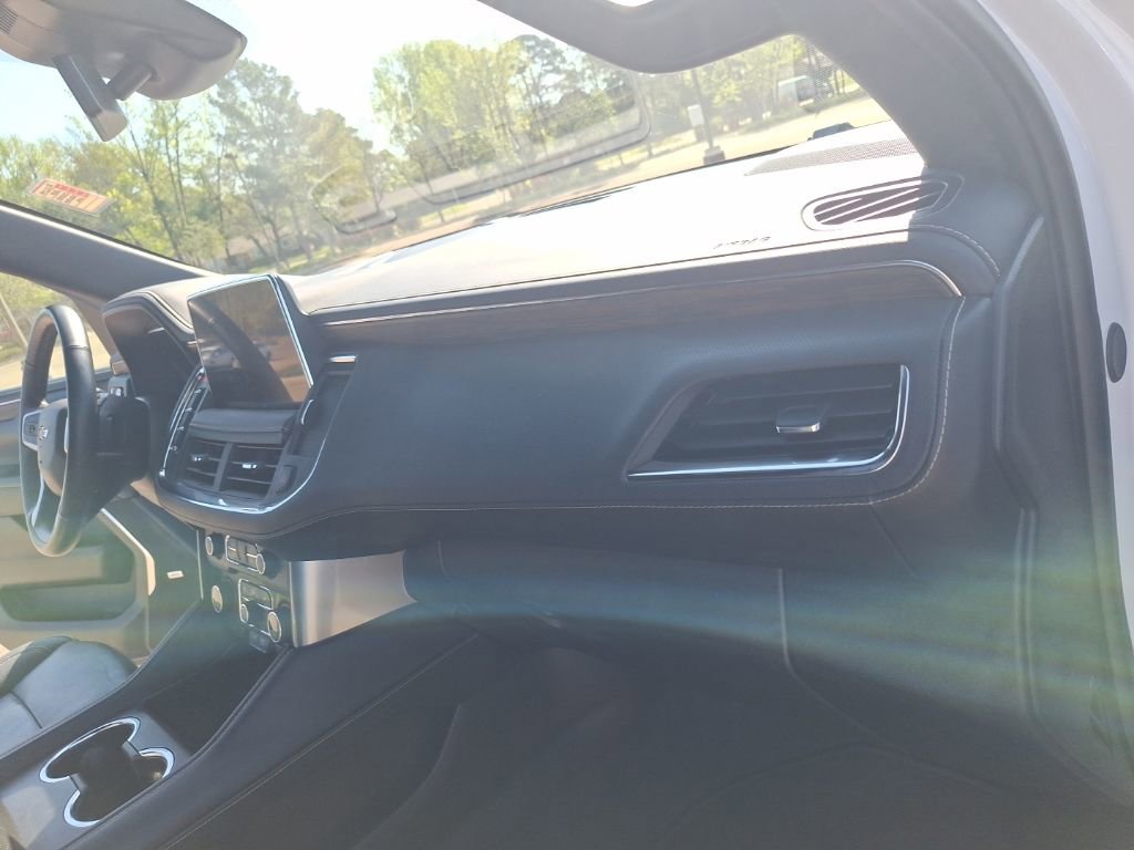 Certified 2024 Chevrolet Suburban Premier image 30