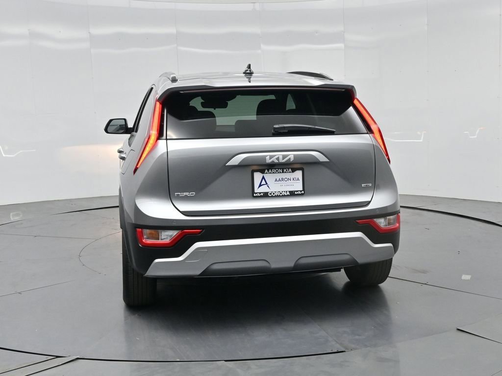 Used 2024 Kia Niro EX FWD image 28