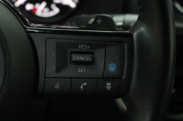 Used 2023 Nissan Rogue SV w/ SV Premium B Package image 12