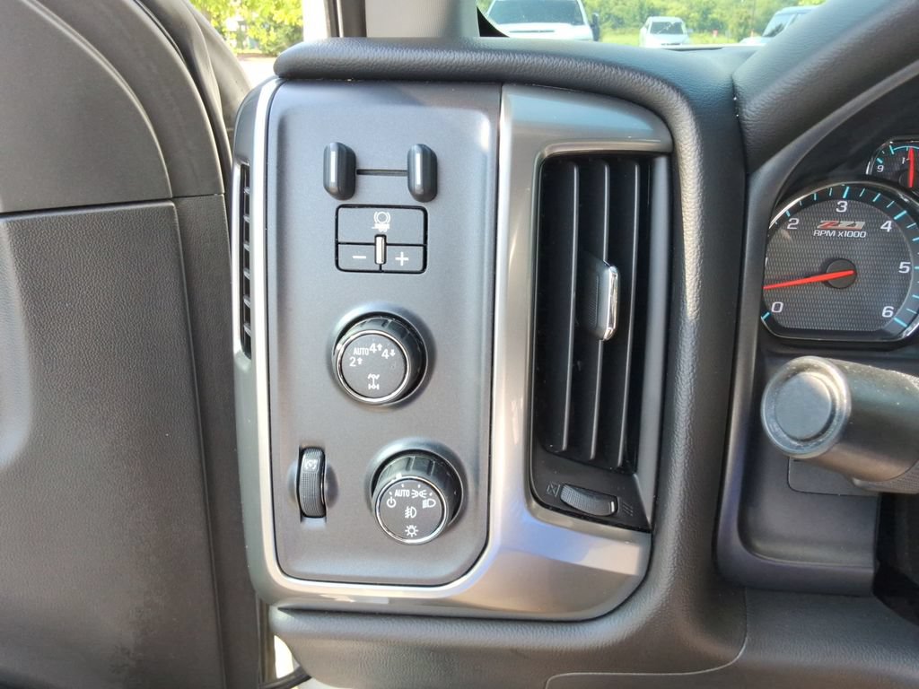 Certified 2017 Chevrolet Silverado 1500 LT w/ All Star Edition AWD/4WD image 37