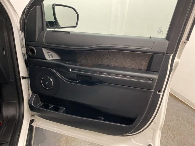 Used 2020 Ford Expedition Limited w/ Equipment Group 302A image 27