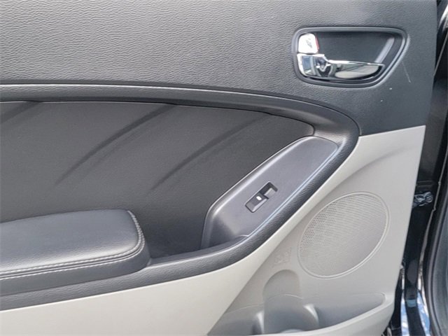 Used 2016 Kia Forte LX image 13