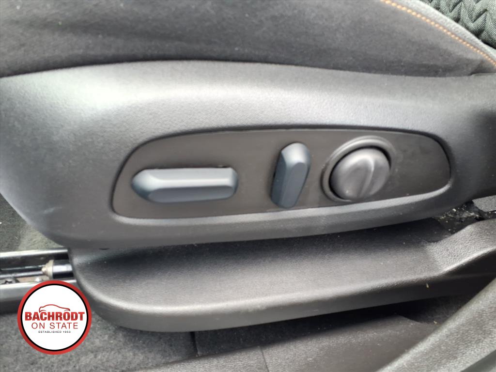 Used 2023 Chevrolet Equinox LT AWD/4WD image 24