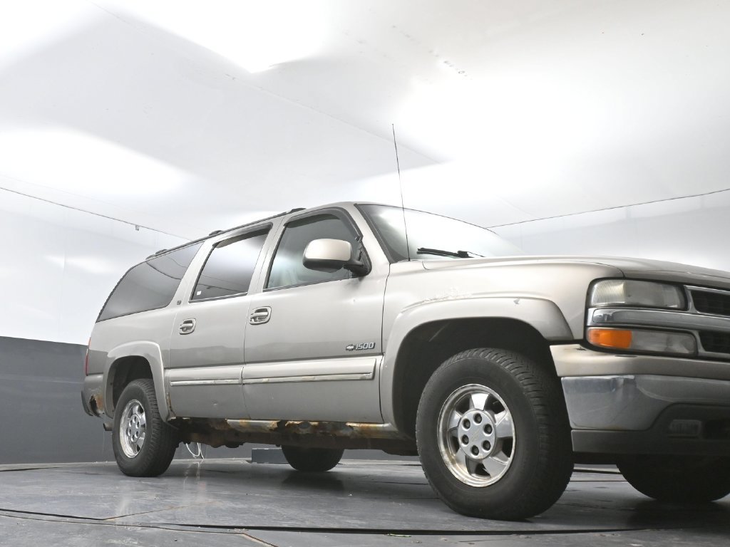 Used 2000 Chevrolet Suburban LT w/ LT Preferred Equipment Group AWD/4WD image 46