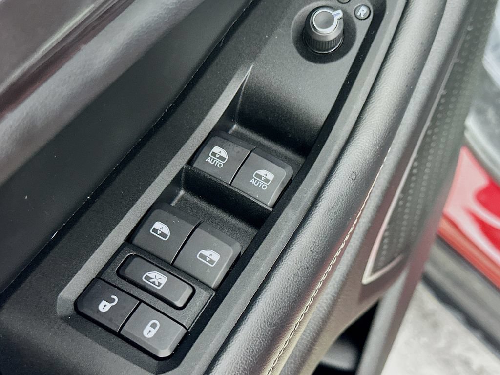 Used 2022 Jeep Grand Cherokee Altitude RWD image 20