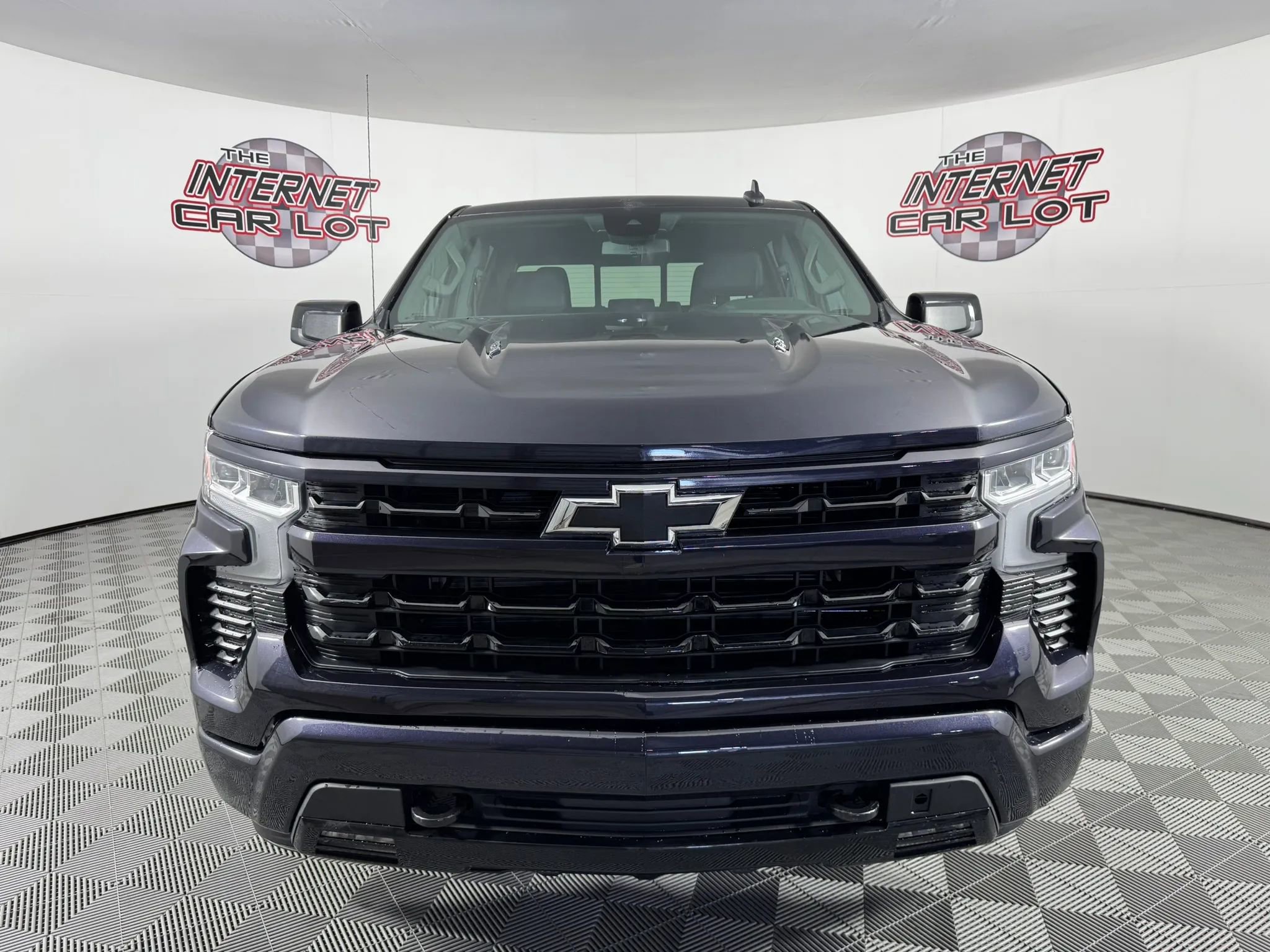 Used 2022 Chevrolet Silverado 1500 RST w/ Convenience Package II AWD/4WD image 2