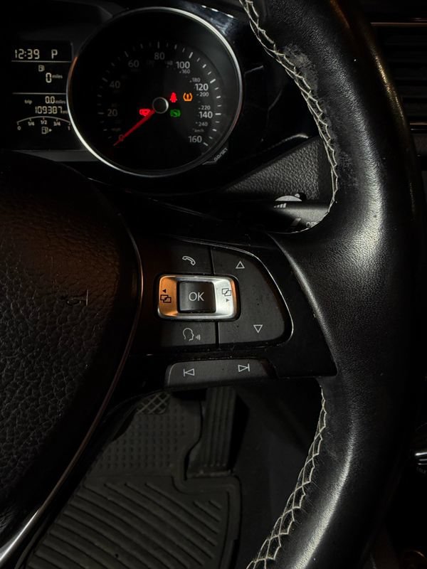Used 2015 Volkswagen Jetta Sport FWD image 14