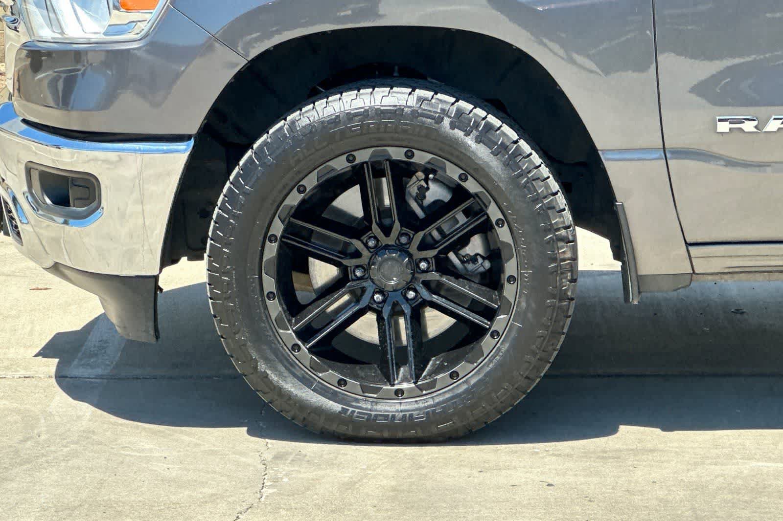 Used 2020 RAM 1500 Big Horn AWD/4WD image 34