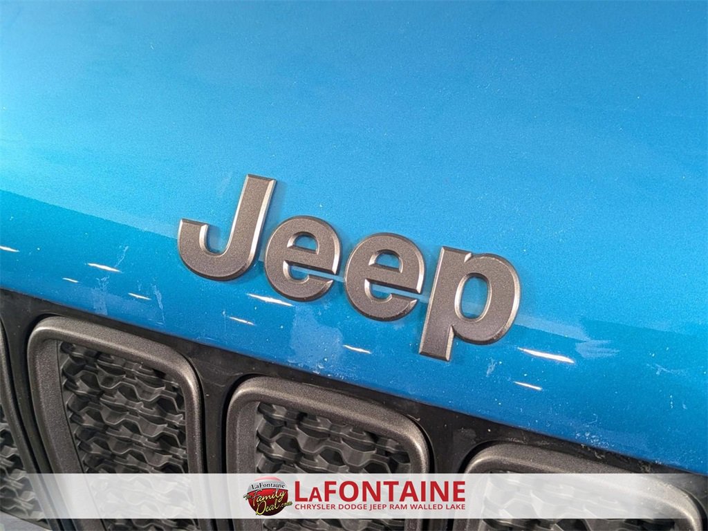 Used 2021 Jeep Renegade Latitude w/ Sun & Sound Group image 9