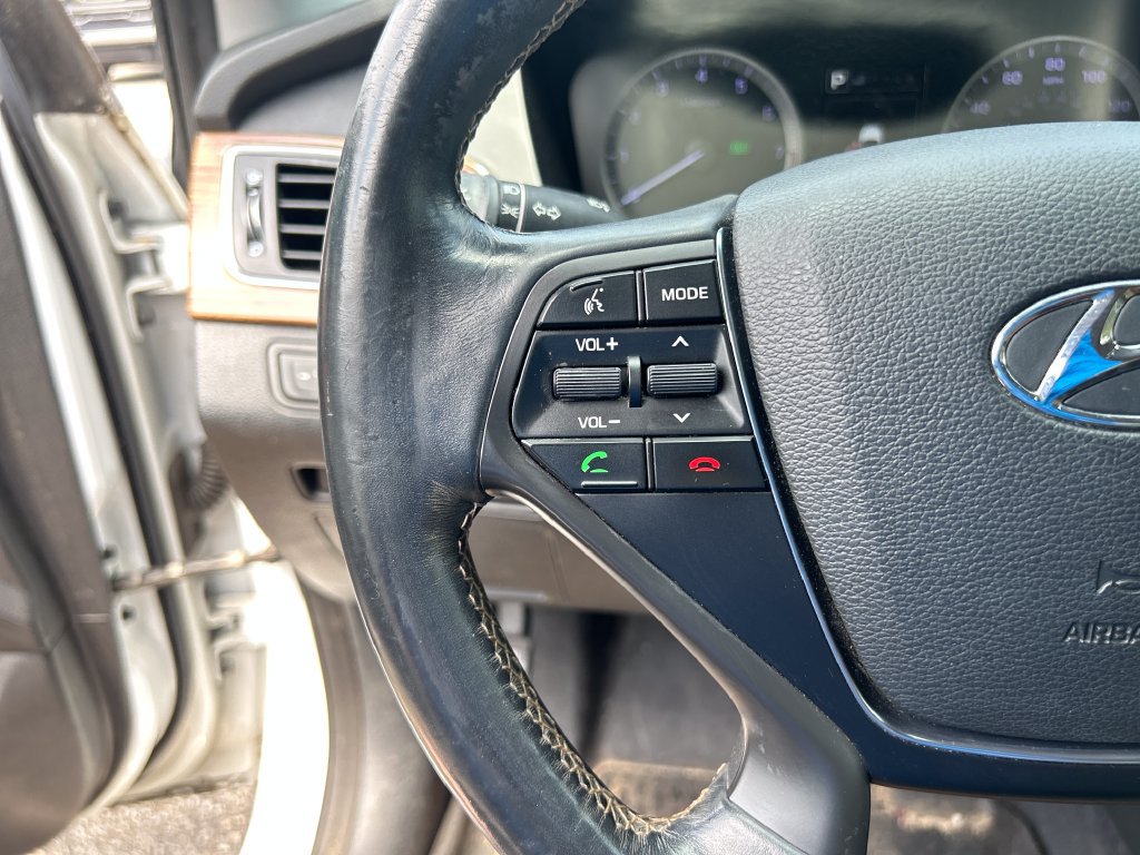 Used 2015 Hyundai Sonata Limited w/ Option Group 05 FWD image 20