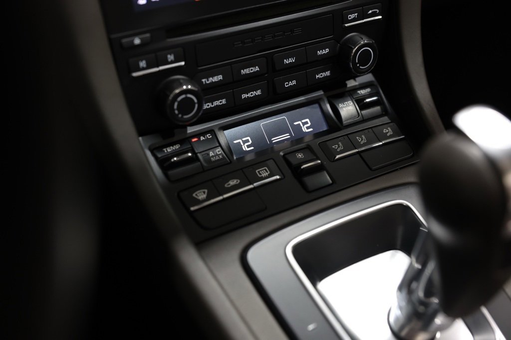 Used 2019 Porsche 911 Turbo image 41