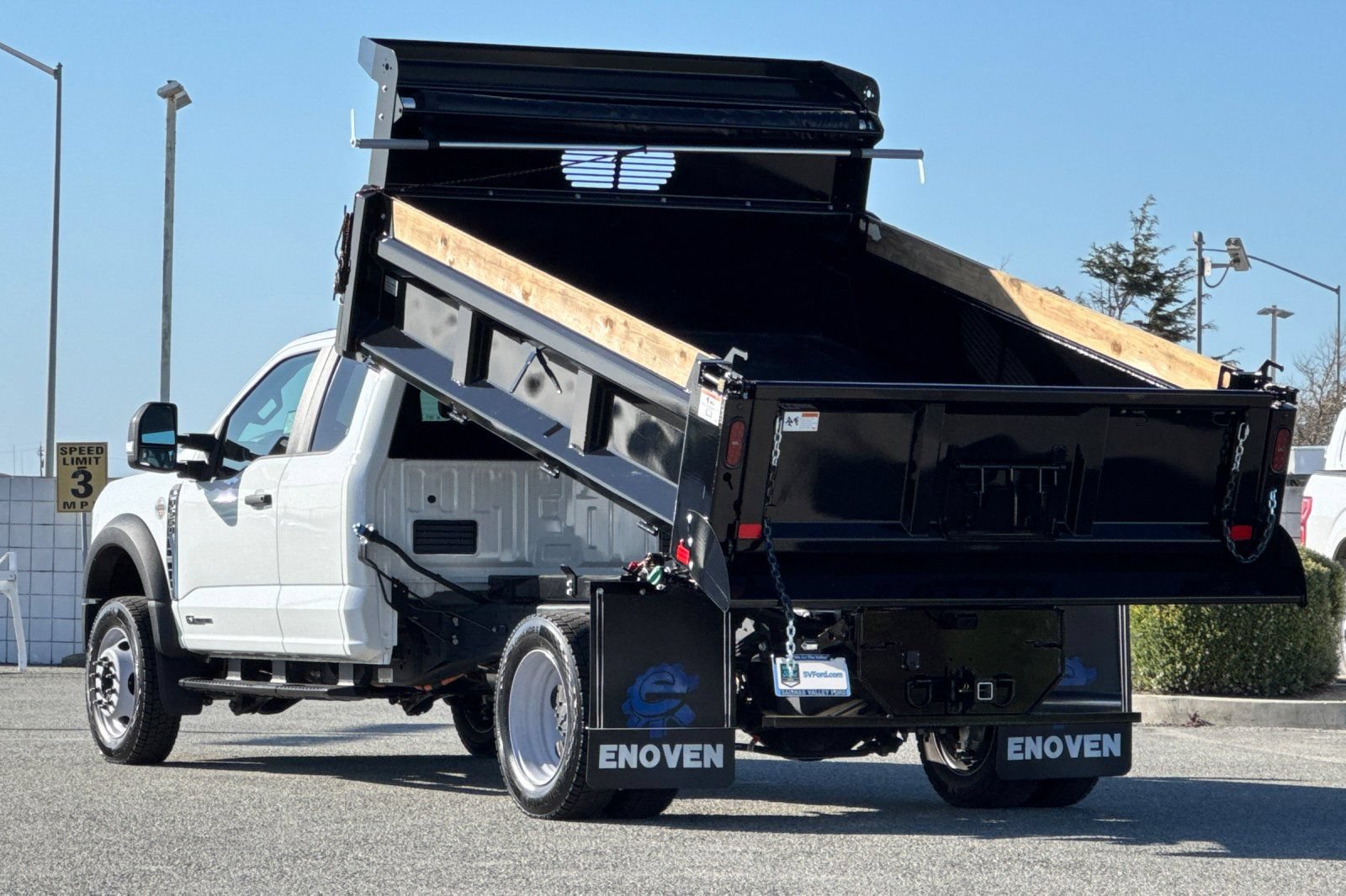 New 2025 Ford F550 4x4 SuperCab Super Duty image 6