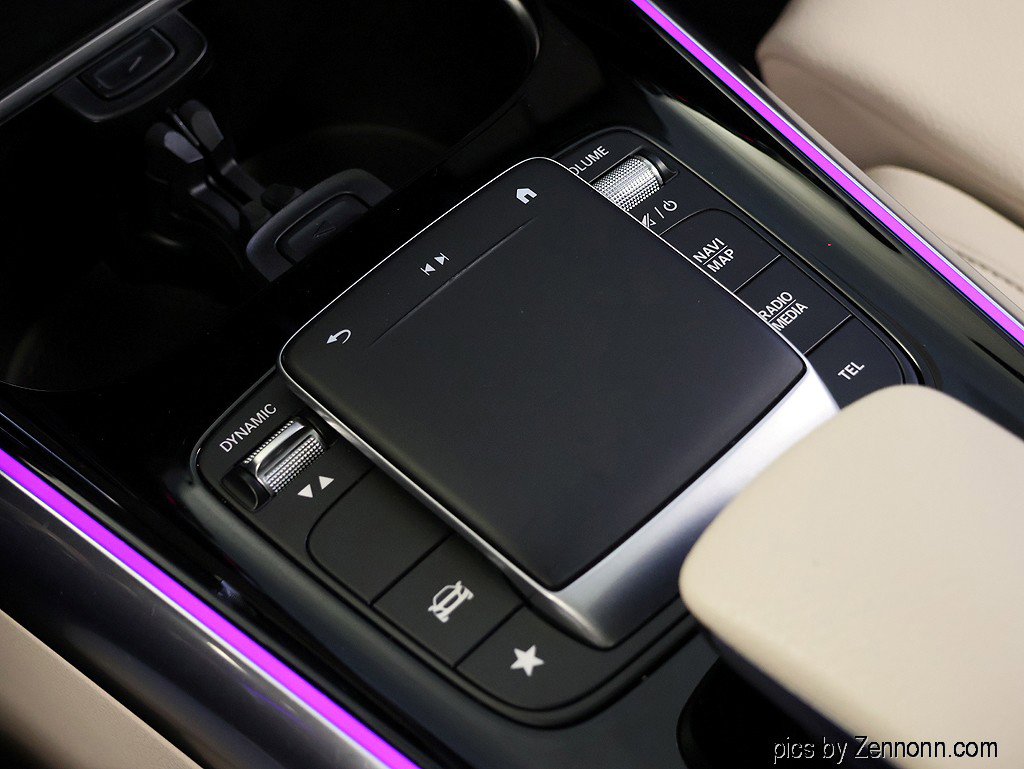 Used 2021 Mercedes-Benz GLA 250 4MATIC image 23