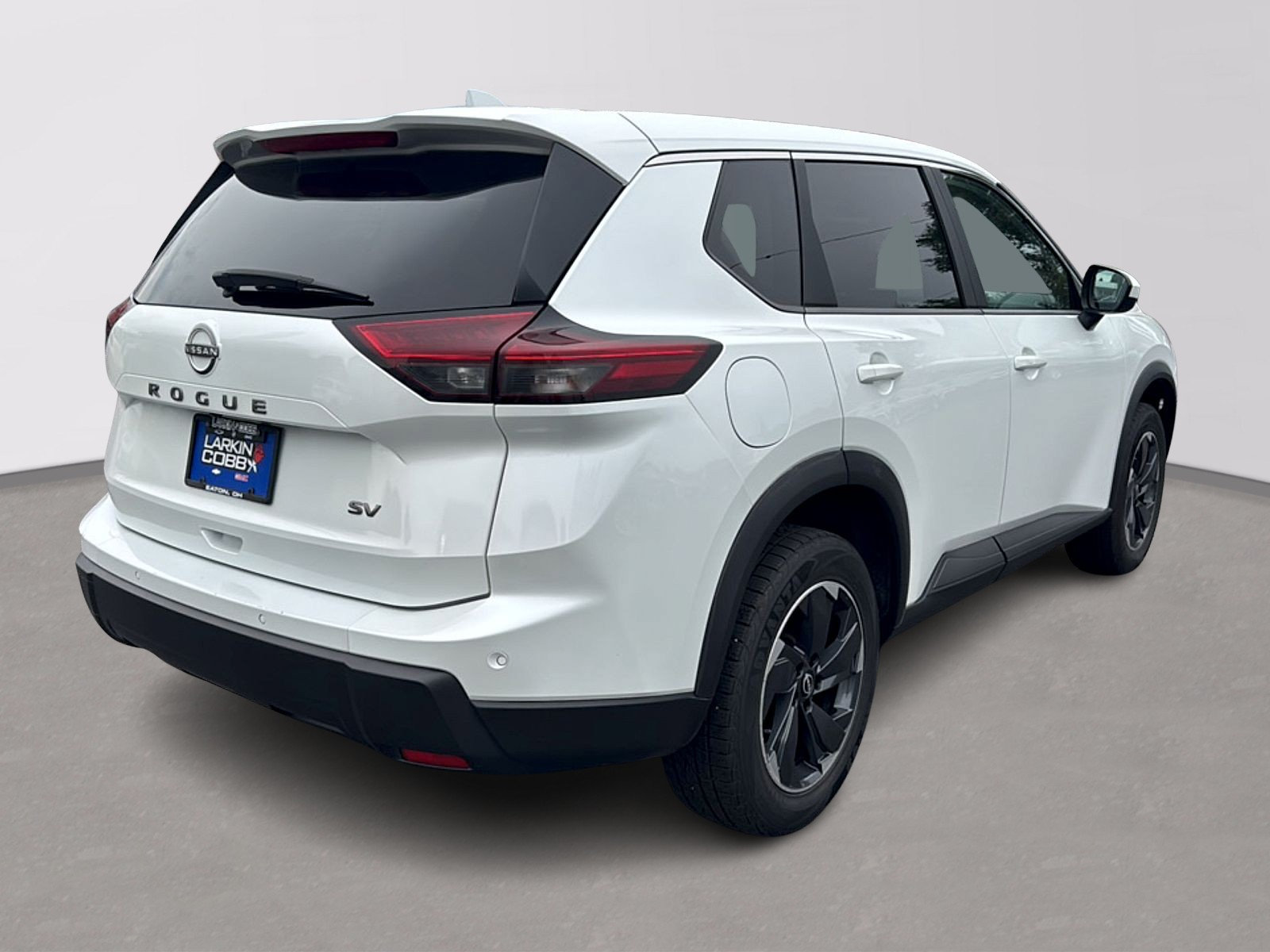 Used 2024 Nissan Rogue SV FWD image 3