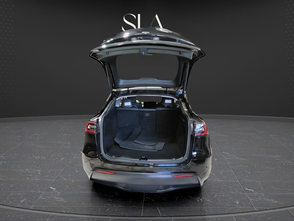 Used 2023 Tesla Model Y Long Range AWD/4WD image 7