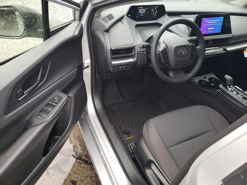 New 2026 Toyota Prius LE FWD image 7