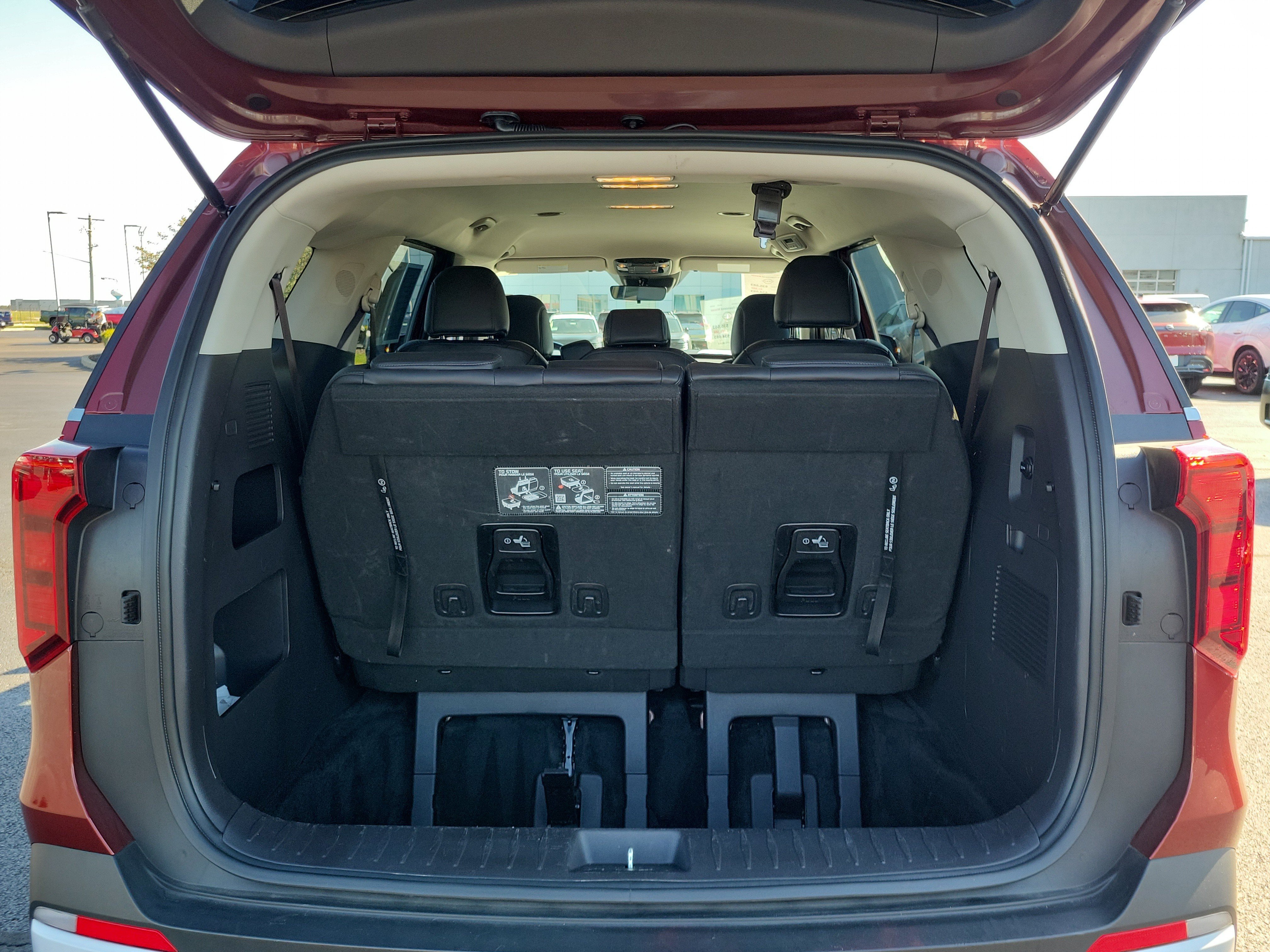 Used 2026 Kia Carnival FWD image 8