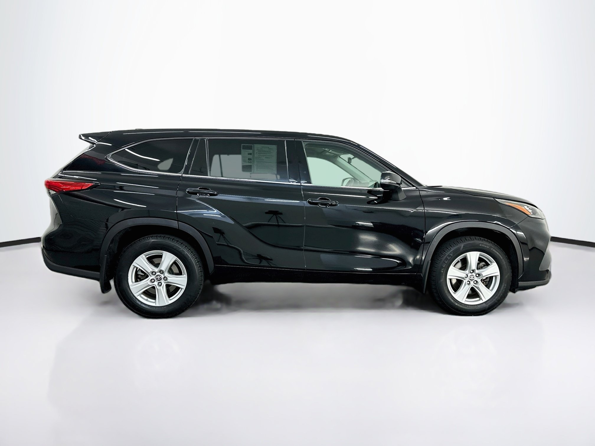 Used 2020 Toyota Highlander L AWD/4WD image 10