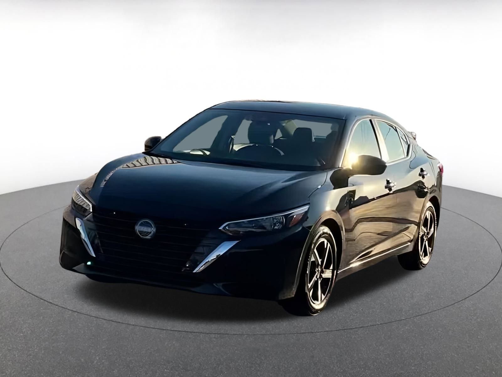 Used 2024 Nissan Sentra SV image 3