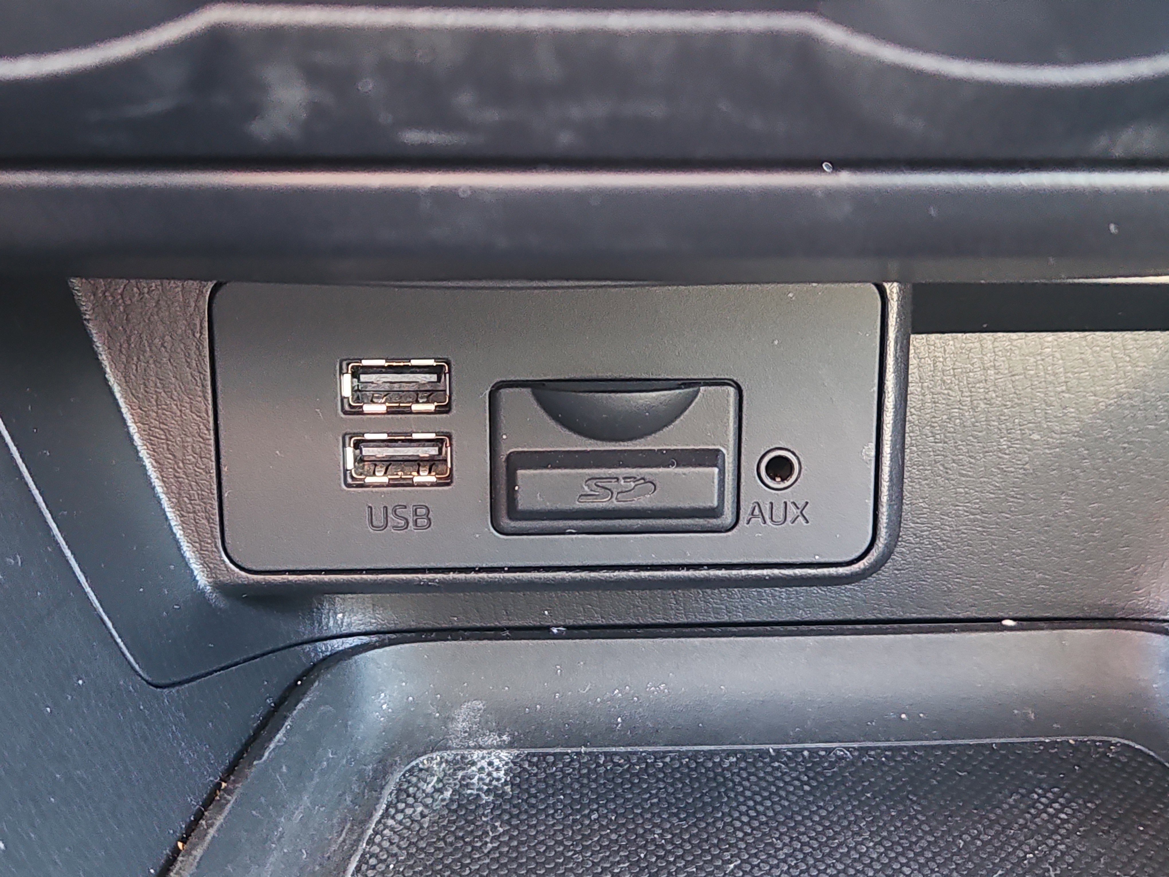 Used 2016 MAZDA MAZDA3 i Sport w/ Preferred Equipment Package image 9