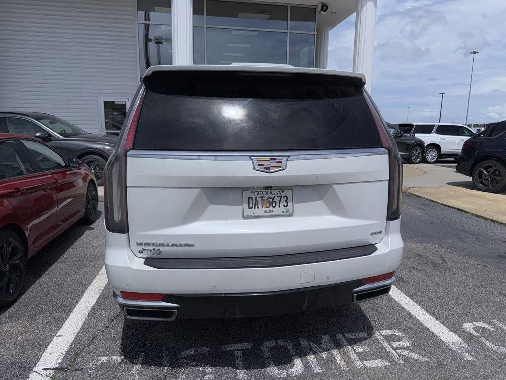 Used 2022 Cadillac Escalade Luxury w/ LPO, Floor Liner Package AWD/4WD image 5