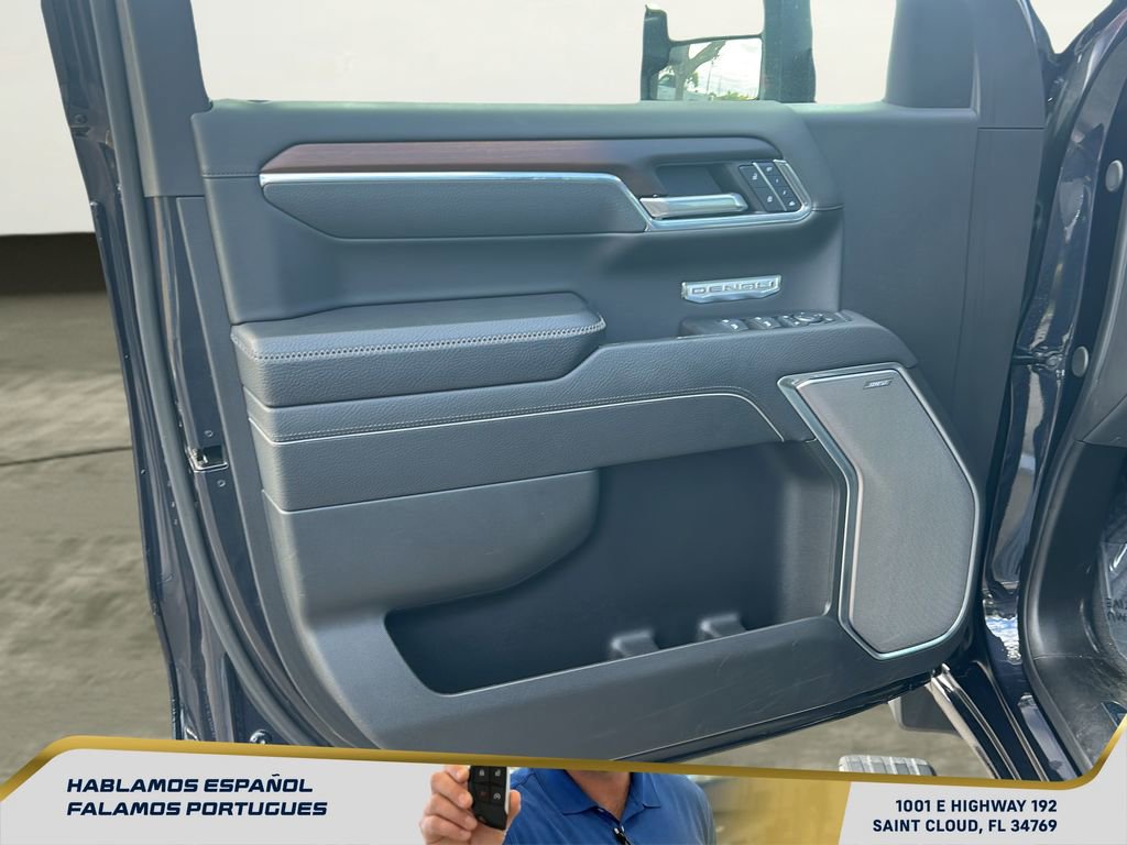 Used 2025 GMC Sierra 1500 Denali w/ Denali Reserve Package image 12