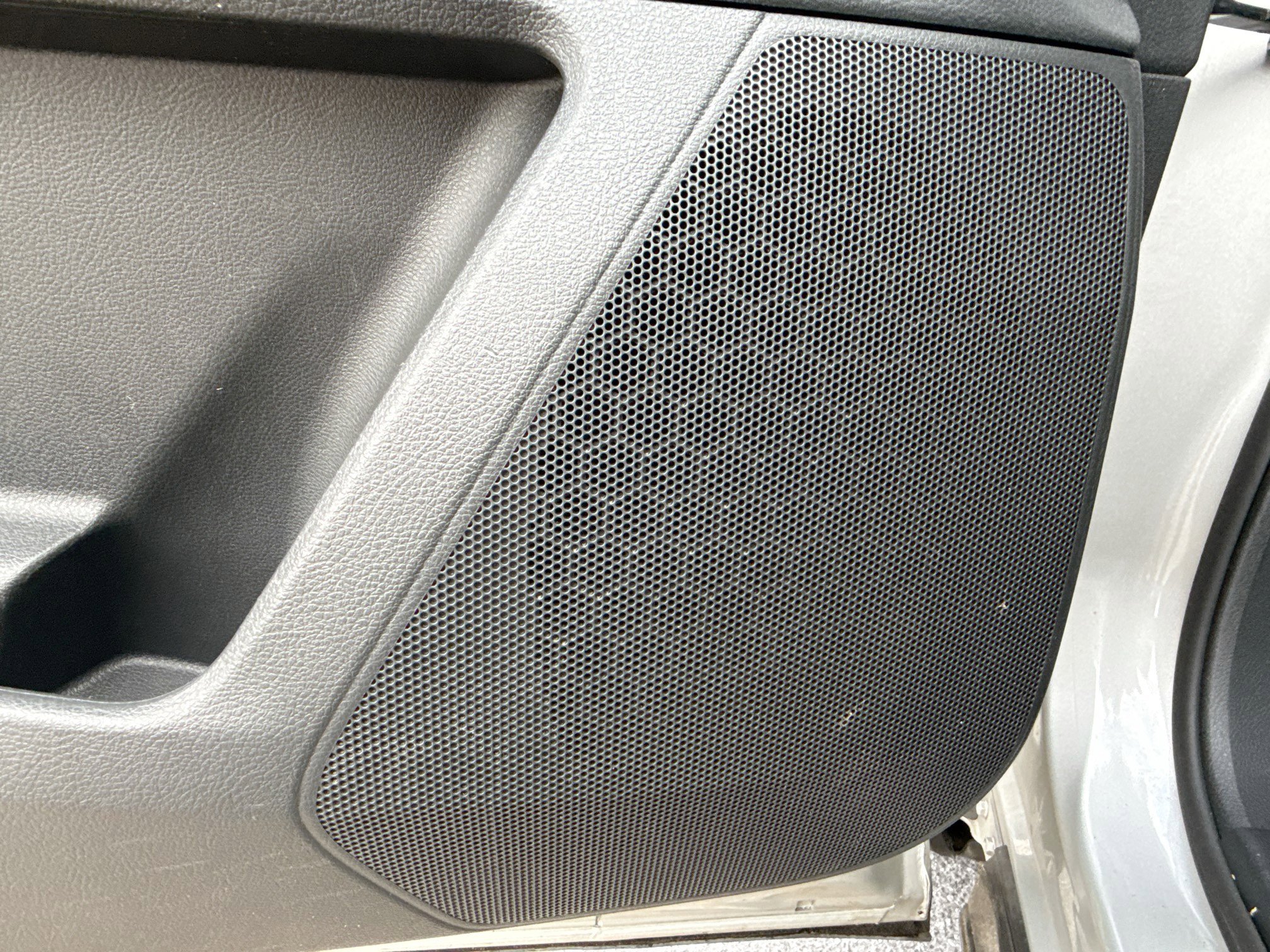 Used 2023 Nissan Pathfinder SV image 24