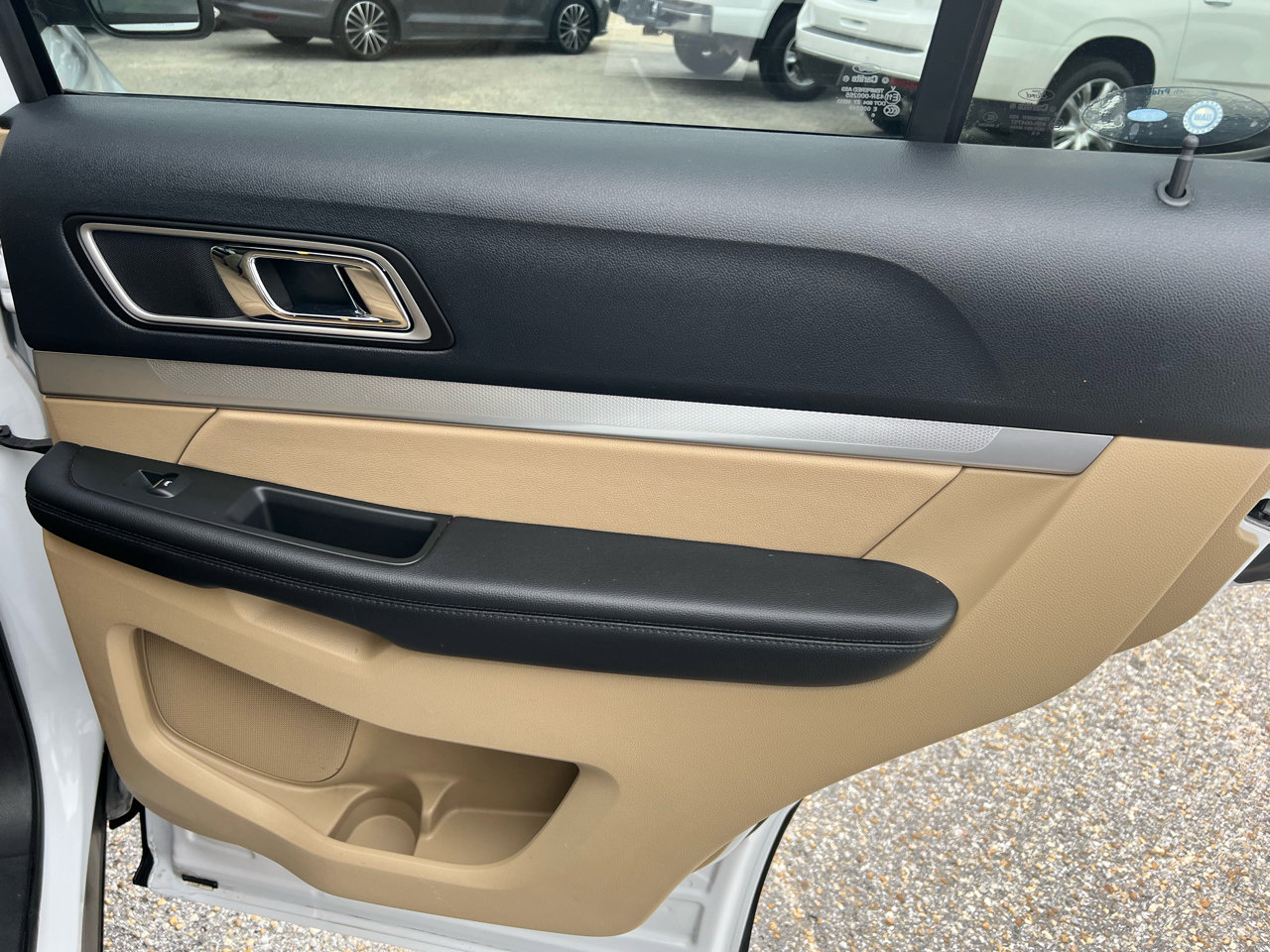 Used 2016 Ford Explorer XLT w/ Equipment Group 202A image 37