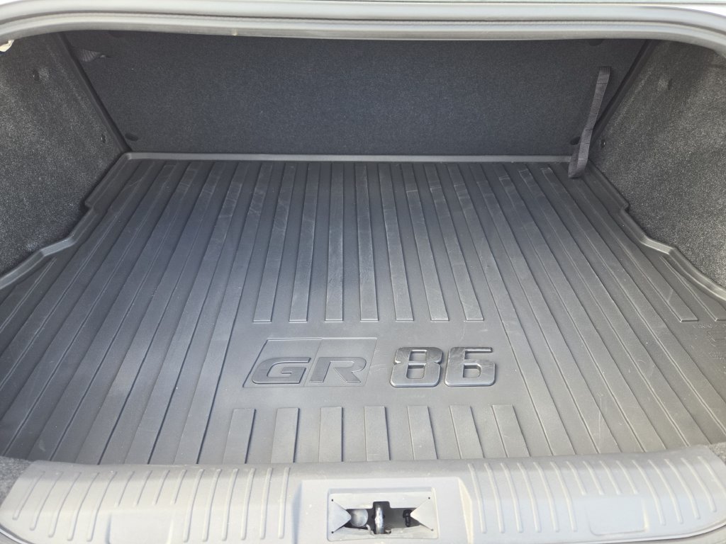 Used 2025 Toyota GR86 Premium w/ ALL Weather Mat Package (TMS) RWD image 28