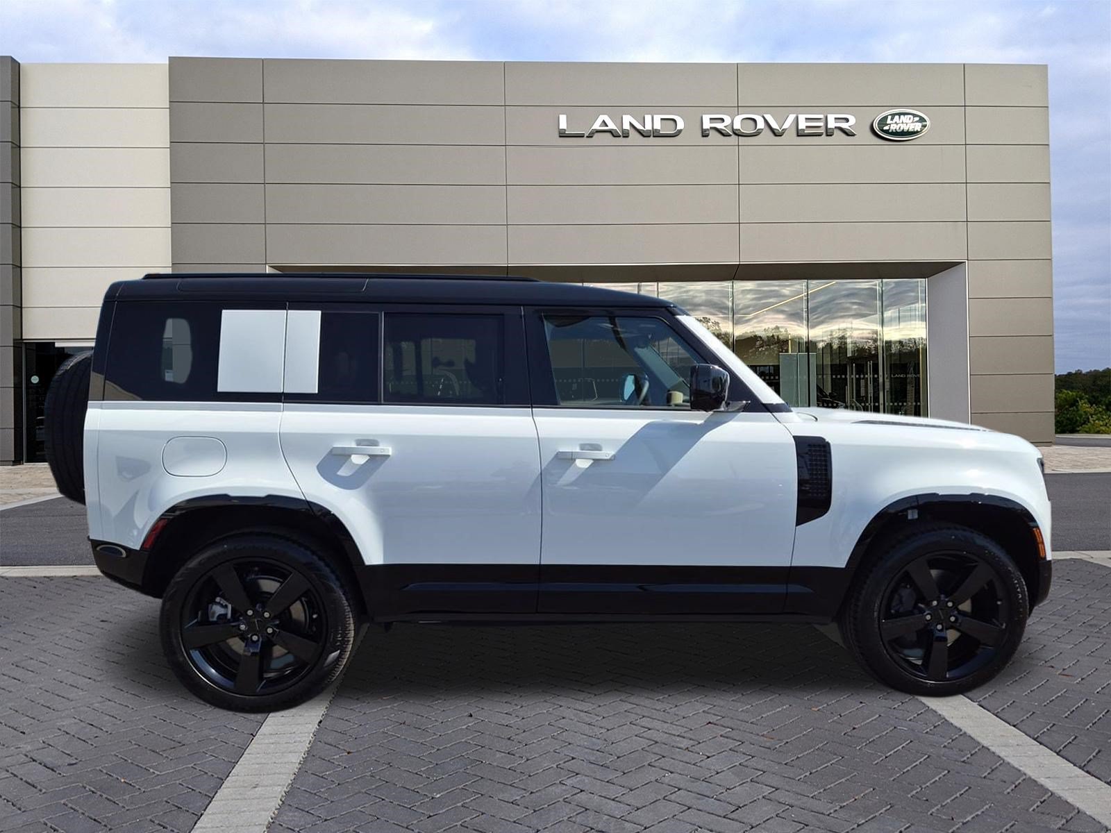 New 2026 Land Rover Defender 110 X-Dynamic SE AWD/4WD image 4