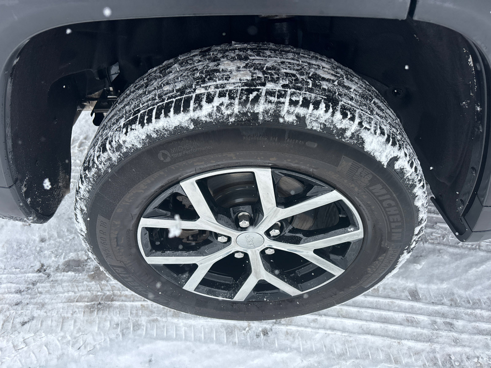 Used 2023 Jeep Grand Cherokee Limited image 10