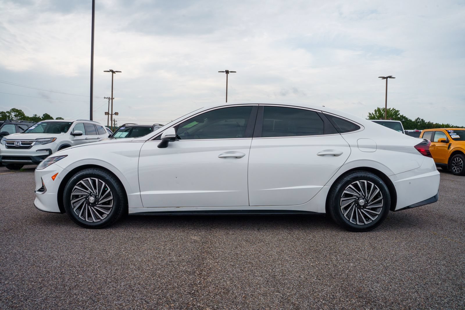 Used 2022 Hyundai Sonata Limited FWD image 5